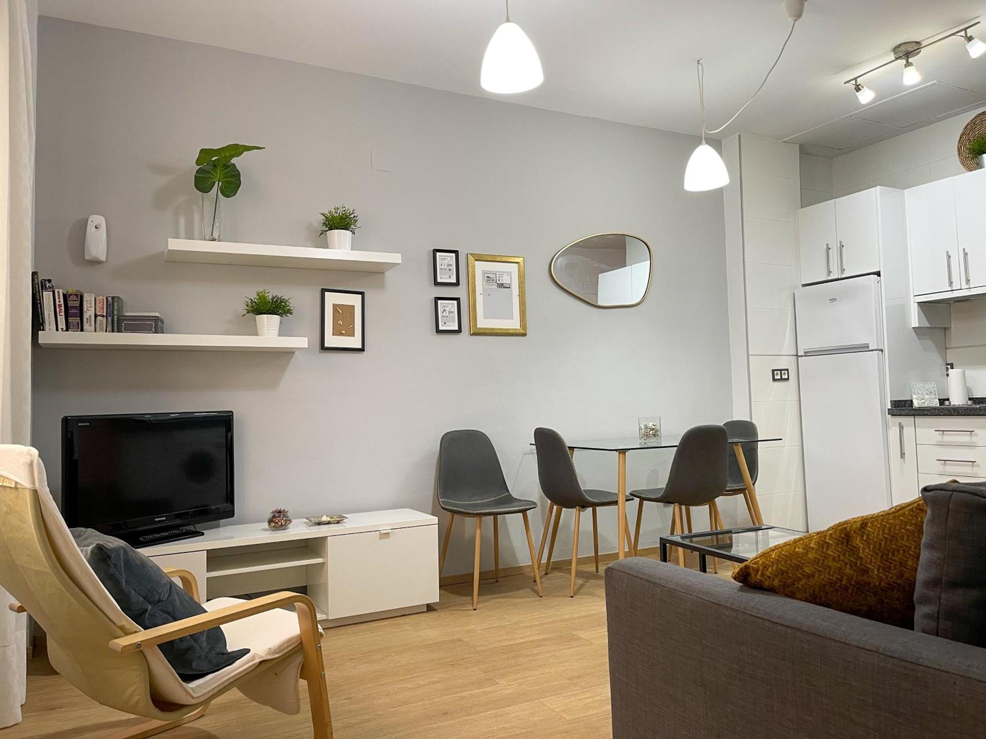 Quiet Apartment In The Heart Of Malaga Pool & Free Parking Buitenkant foto