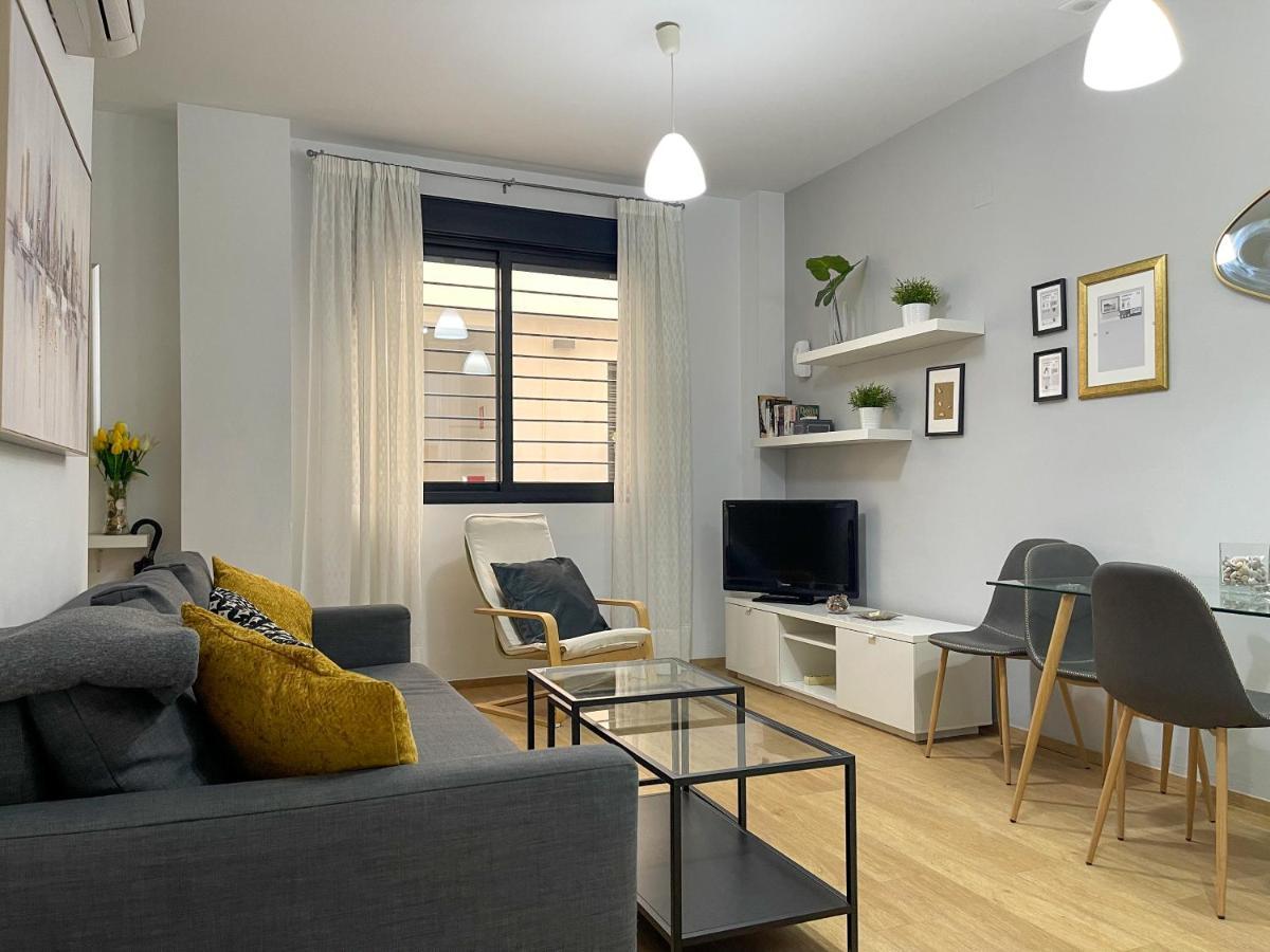 Quiet Apartment In The Heart Of Malaga Pool & Free Parking Buitenkant foto